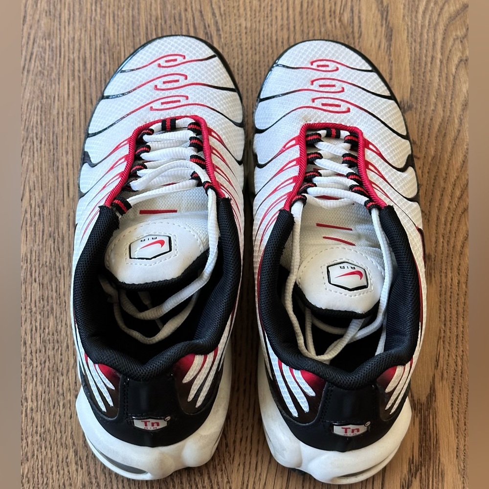 Nike Air Max Plus Pure Platinum Black University Red Size 7 - Picture 7 of 15